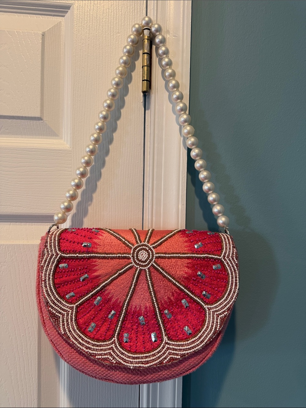 Pearl-Handle Pink Beaded Citrus Bag